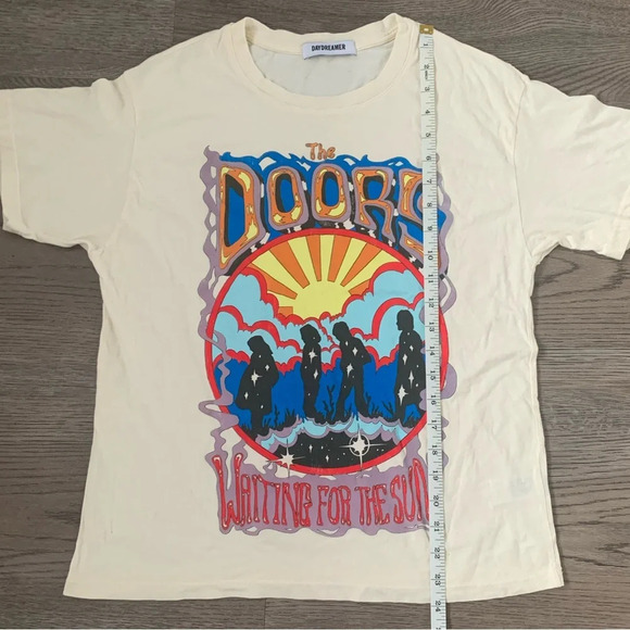 Daydreamer The Doors Waiting For The Sun Boyfriend Tee - Size XS - NWOT - Picture 8 of 9